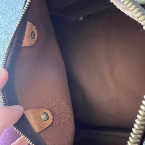 Vintage Louis Vuitton handbag from 90s - Picture 13 of 14